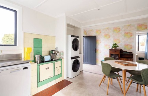 Ranfurly Casa | Welcome to The Nest Maniototo. Stay cozy in Ranfurly.