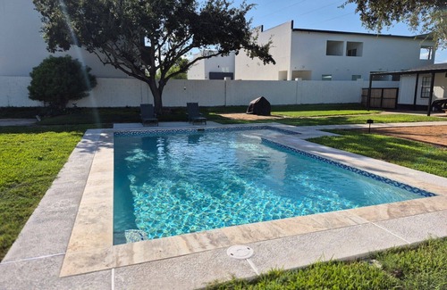 Edinburg Casa | Welcome to The Oak House!
