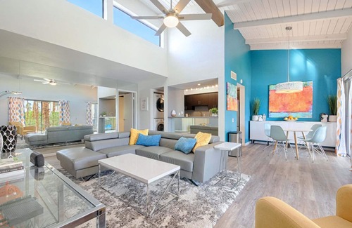 Deep Well Ranch Condominio | Welcome to the Pomello. Your desert oasis awaits.