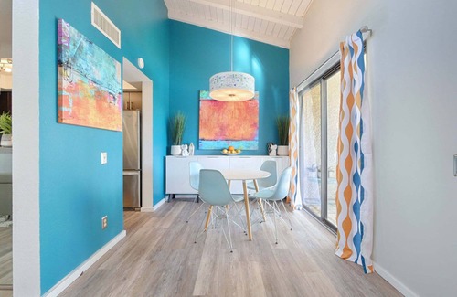 Deep Well Ranch Condominio | Welcome to the Pomello. Your desert oasis awaits.