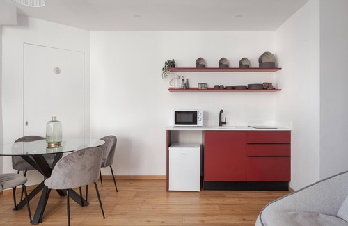 Athens City Centre Apartamento | Welcome to the Syntagma Unique Penthouse, nested on Ermou Street.
