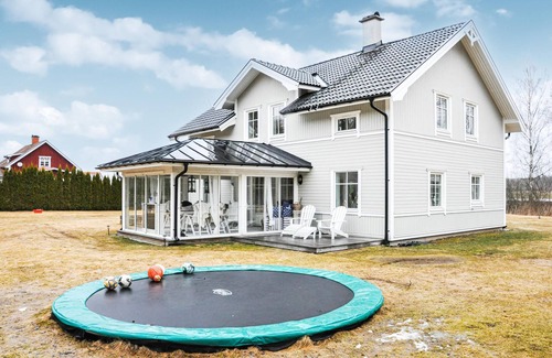 Karlstad Casa | Alojamiento de 4 habitaciones en Karlstad