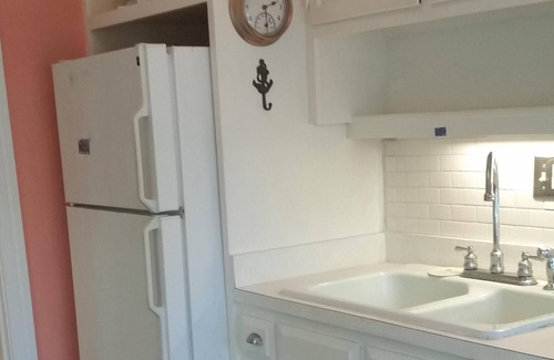 Northeast Virginia Beach Cabaña | Bienvenido a "Water Oak Cottage"