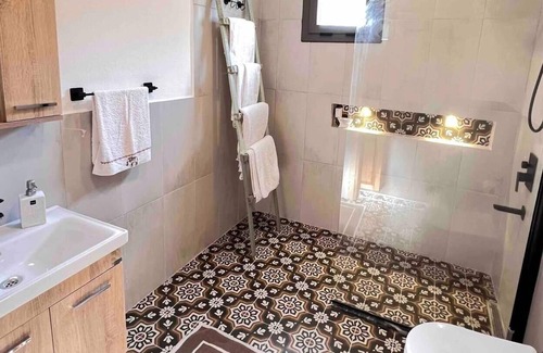 Fethiye Casa | Welcome to Yellowstone in Jungle Oak House