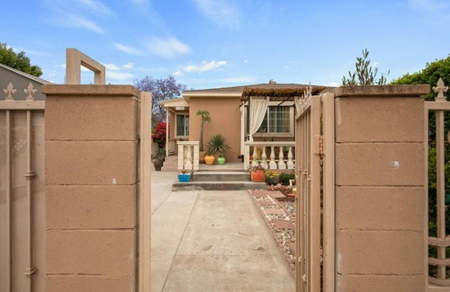 North Hollywood Casa | Welcome to your cozy corner away from home