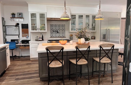 Toluca Lake Casa | Welcome to your serene oasis in the heart of the city!