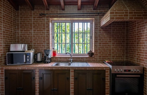 Ponta Delgada Apartamento | WelcomeBuddy - Rustic House - Farm & Garden Confort