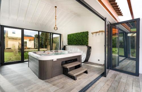Ribeira Grande Casa | WelcomeBuddy - São Brás Collection Jacuzzi&Garden