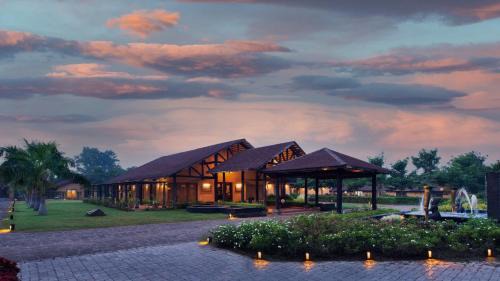 Chimur Complejo | WelcomHeritage Tadoba Vanya Villas Resort & Spa