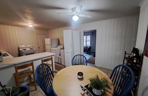 Winston - Salem Casa | Welcoming 2-bedroom house with WiFi in Winston-Salem