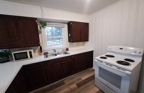 Winston - Salem Casa | Welcoming 2-bedroom house with WiFi in Winston-Salem