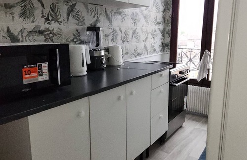 La Courneuve Apartamento | Welcoming 2-bedroom apartment with WiFi in La Courneuve