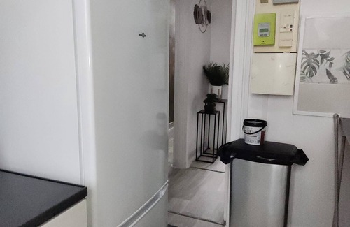 La Courneuve Apartamento | Welcoming 2-bedroom apartment with WiFi in La Courneuve