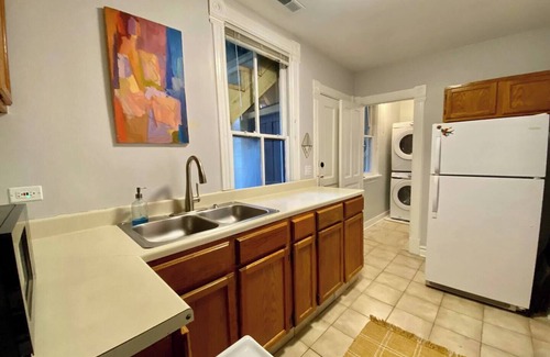 Edgewater Apartamento | Welcoming 2-bedroom apartment with AC in vibrant Chicago Andersonville