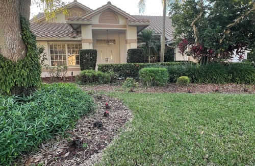 Timber Ridge Casa | Welcoming 3 bedroom house with pool in charming Fort Myers