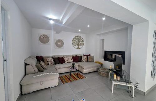 Los Balcones Villa | Welcoming 3 Bedroom Villa with Private Pool LB10