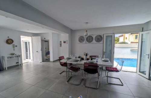 Los Balcones Villa | Welcoming 3 Bedroom Villa with Private Pool LB10