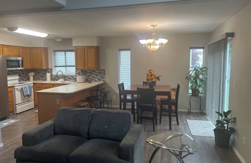 Campbell Park Casa | Welcoming 4-bedroom house in Anchorage