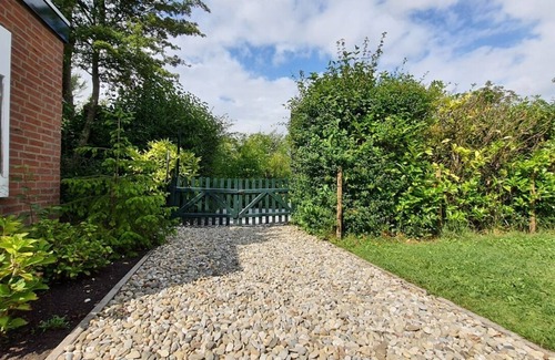 Herkingen Casa | Welcoming and private Holiday Home with garden on the island Goeree-Overflakkee