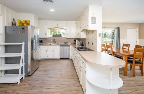 Wichita Falls Casa | Welcoming Family home in coveted neighborhood