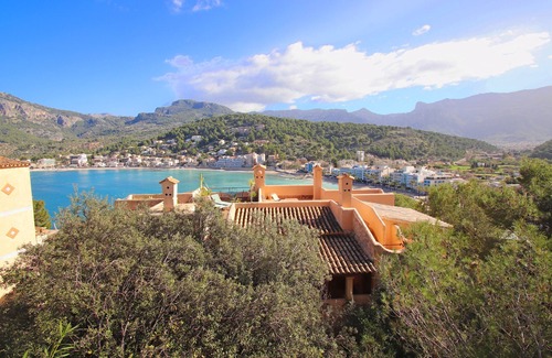 Soller Apartamento | Acogedor apartamento con jardín con vistas al mar y a la montaña a 5 minutos a pie de la playa.