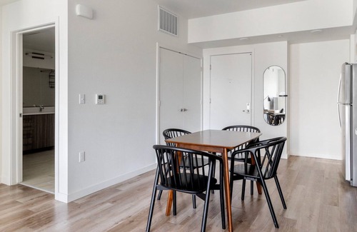 Hayward Apartamento | Welcoming Hayward 1BR w/ Heated Pool & Outdoor Kitchens, by Blueground