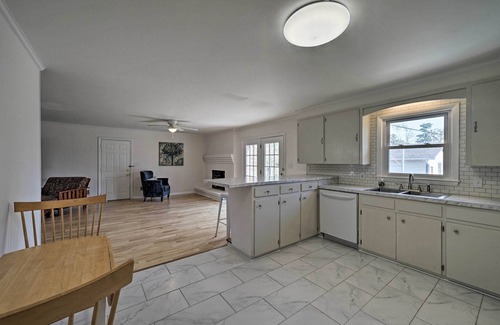 Wilmington Casa | Welcoming Leland Home ~ 15 Miles to Beachfront!