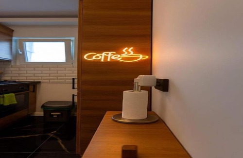 Sector 4 Apartamento | Welcoming & Relaxing One-bedroom apartment with AC in vibrant Bucharest Central