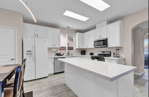 Greenacres Casa | "Welcoming Retreat in Bakersfield: Find Your Perfect Vacation Destination!"