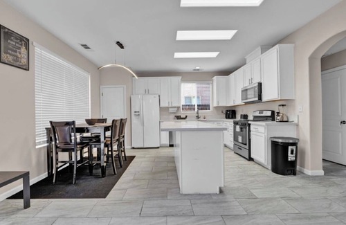 Greenacres Casa | "Welcoming Retreat in Bakersfield: Find Your Perfect Vacation Destination!"