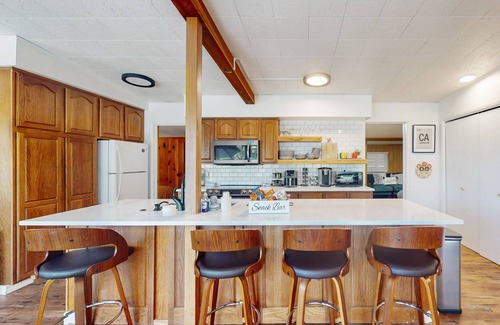 Wishon Casa | Welcoming retreat with a full kitchen, central AC, & washer/dryer - dogs welcome