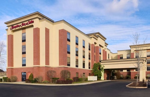 Smithfield Hotel | Welcoming Smithfield Stay - Free Breakfast, Fitness Center | 3 Units