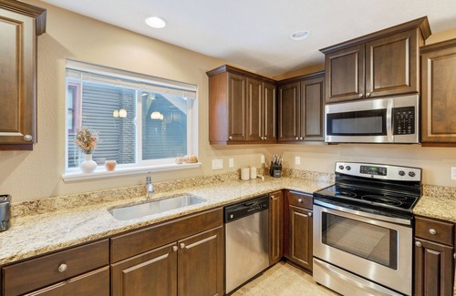 Mount Tabor Casa | Welcoming Space - 4Bed / 3.5Bath Steps from Mt. Tabor Park