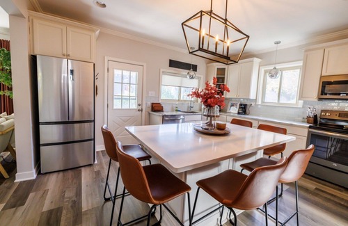 Mount Clemens Casa | Welcoming updated modern 3-bedroom house in Mount Clemens