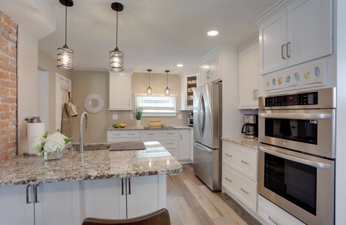 Willoughby Casa | Welcoming Willoughby Home: 1 Mi to Historic Dtwn