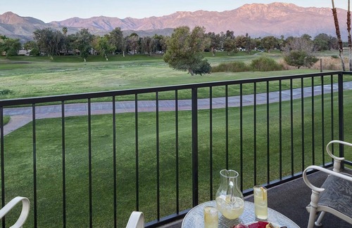 Cathedral City Condominio | Welk Resorts Palm Springs, Desert Oasis (registro para viernes / sábado, bloques de 1 semana)