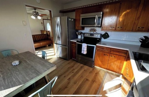Summerlee Casa | Well-Appointed 2br house 10 mins to New River Gorge National Park