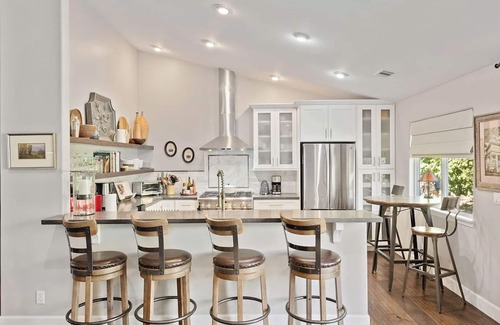 Los Alamos Otro | Sunset Hill House: Views, Chef's Kitchen, Fireplace