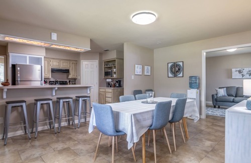 Bullard Casa | Casa grande y lujosa frente al lago, capacidad para 10