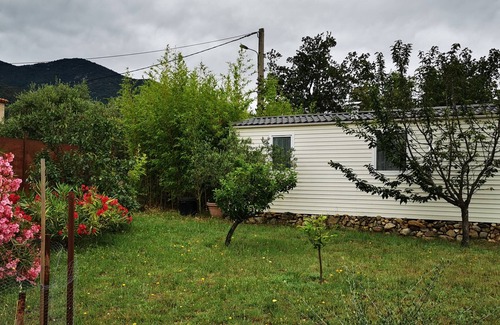 Montesquieu-des-Alberes Casa | well-equipped mobile home in the Albères Catalanes in Villelongue dels monts