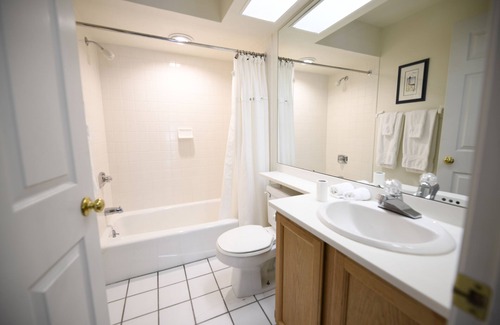 Oshkosh Apartamento | Well Equipped 2BD/2BA Residence Near Downtown
