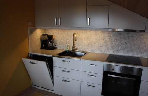 Songdalen Apartamento | Well equipped apartment - nice host - quiet, beautiful area - top rated