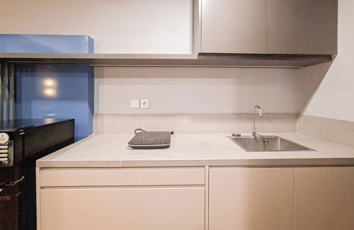 Pinang Apartamento | Well Furnished 1Br At Collins Boulevard Apartment