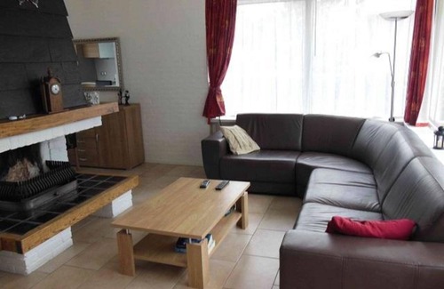 Sint Maartensvlotbrug Casa | Well-kept accommodation for 5 people with fully fenced garden, WLAN