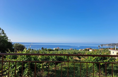 Pylos-Nestoras Casa | Well-kept, idyllically situated vacation home above the Zaga beach near Koroni i