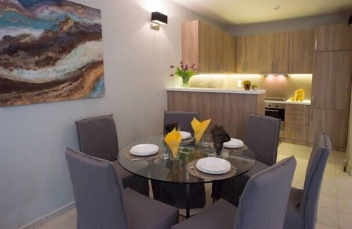 Kariotai Apartamento | Bien situado apartamento 2BR en Lefkada