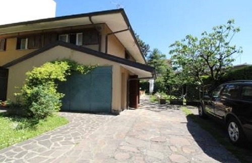 Arcore Apartamento | Casa bien ubicada para visitar el norte de Italia, los lagos Brianza, Como y Lecco, Monza