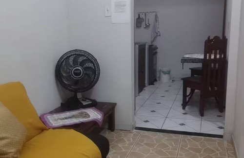 Batista Campos Casa | Well located house with patio. Caripunas Street.