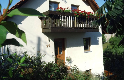 Schoenfeld-Weissig Apartamento | Bien cuidado, apartamento tranquilo en el techo verde con magníficas vistas