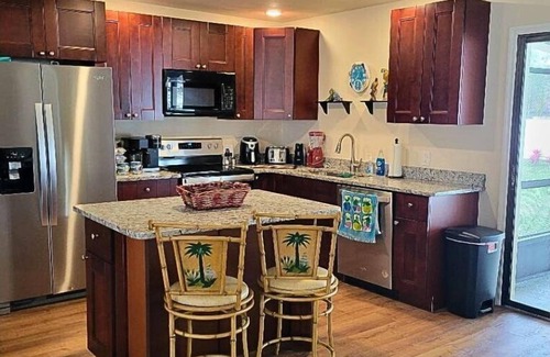 Cocoa Casa | Well stocked 3 BR / 2 Bath in beautiful Port St John!